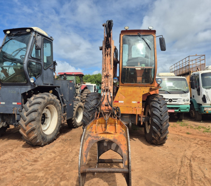 Carregadeira Valtra BM-100, Ano: 2014, Frota: 107080 + Ativo I11