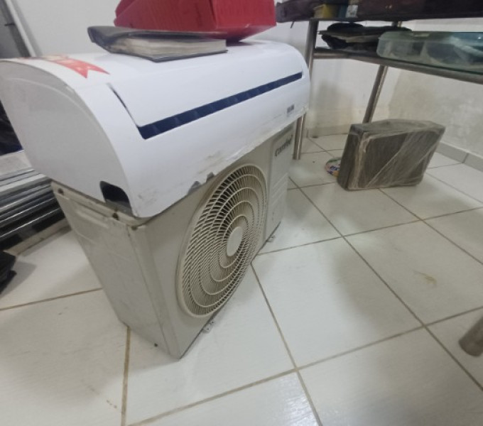 Sala de Admnistração: Grande variedade de itens de escritorio