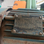 Serra de fita horizontal Franho FM-500, motor WEG de 1,5 CV