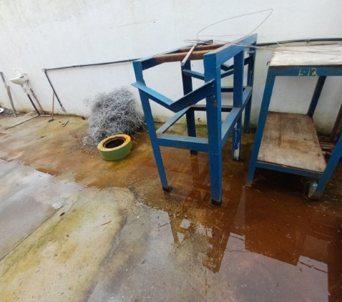 Diversas bancadas em aço carbono