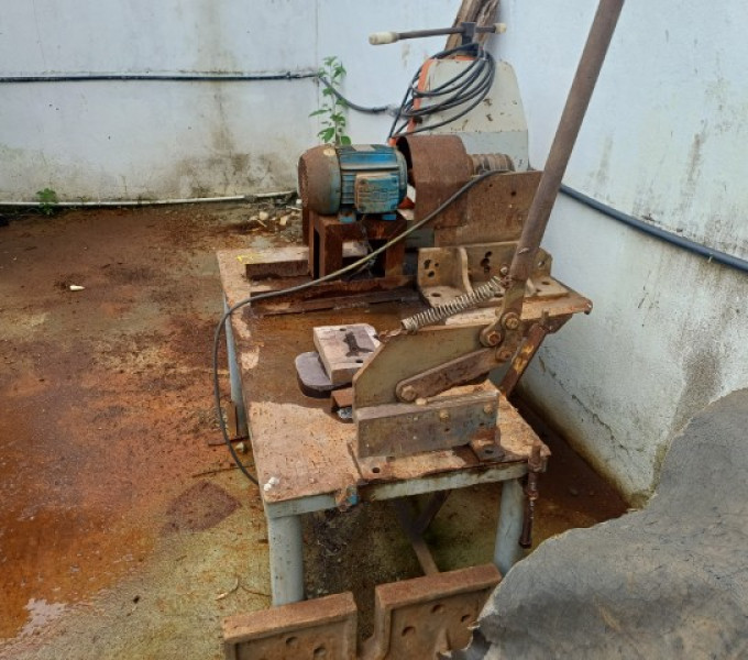 Calandra para tubos automatizada com motor WEG e bancada em aço carbono