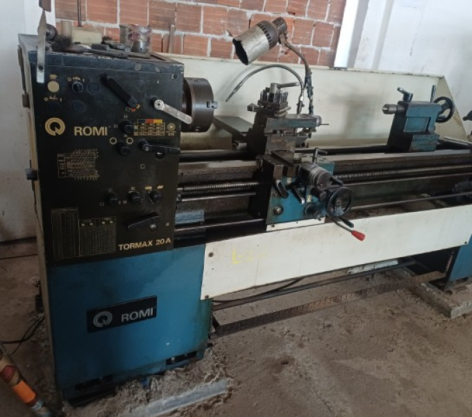 Torno universal Romi Tormax 20A com barramento de 1,5 m + paquímetro 300mm + micrômetro 125-150 + imicro 25-30