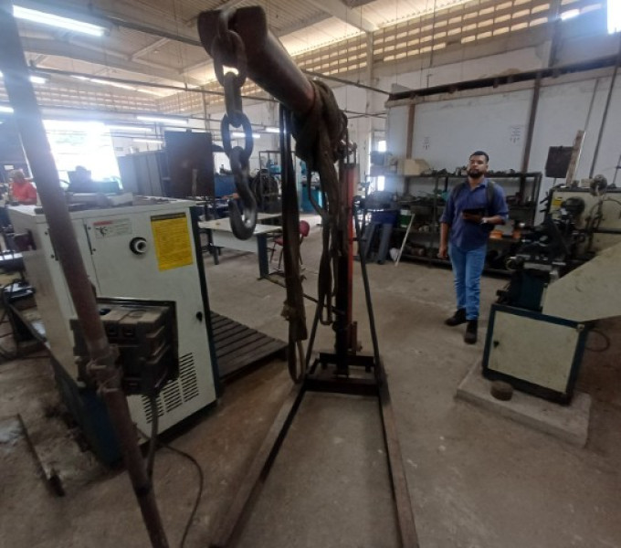 Guincho hidráulico móvel Schulz GHS11, capacidade de 800 kg
