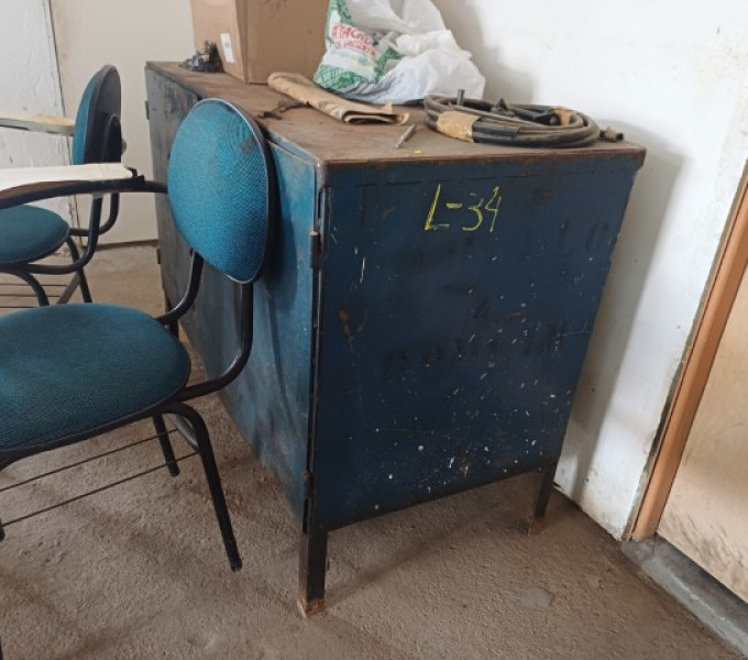 6 Bancadas em aço carbono e 1 estante em aço carbono