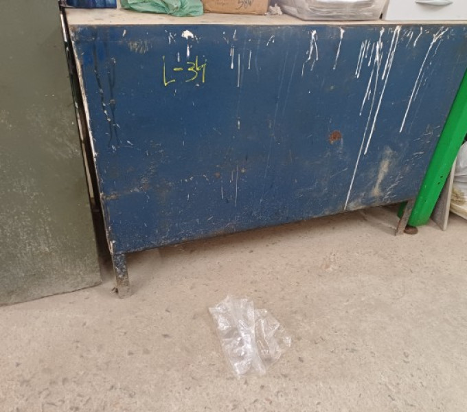 6 Bancadas em aço carbono e 1 estante em aço carbono