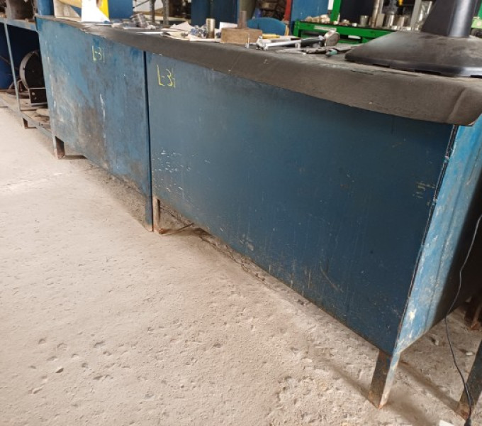 6 Bancadas em aço carbono e 1 estante em aço carbono