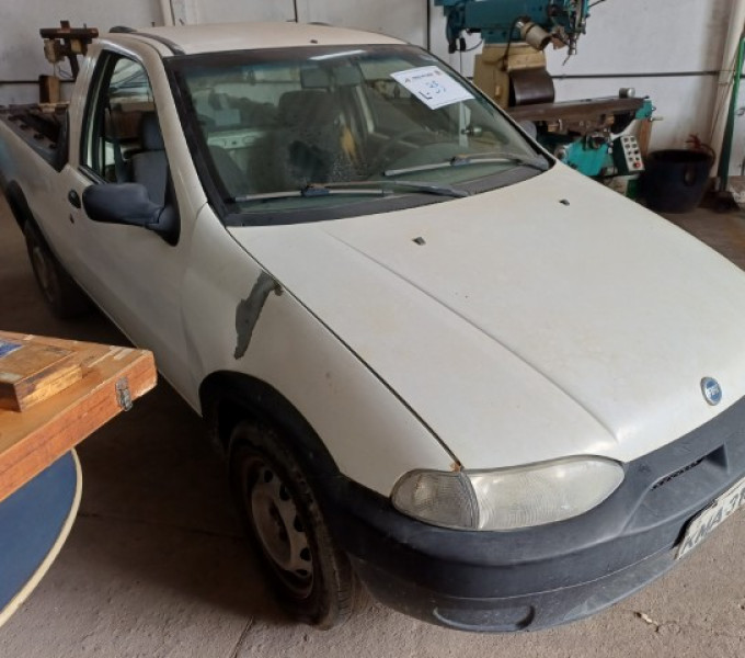 Veículo automóvel Fiat Strada, Ano: 2001, Placa: KMA-3105
