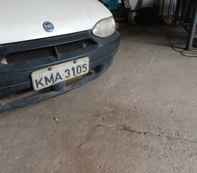 Veículo automóvel Fiat Strada, Ano: 2001, Placa: KMA-3105