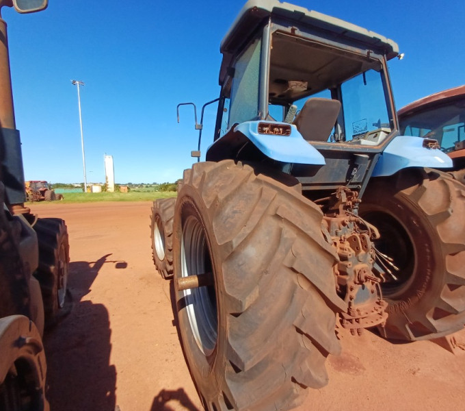 TRATOR DE PNEUS NEW HOLLAND TM 7030500, 2009, FROTA: 805088 + Ativo I2C3