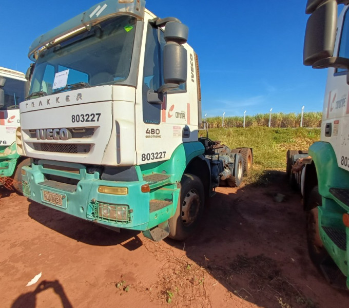 CAMINHÃO CAVALO MECANICO IVECO TRAKKER 480, ANO: 2014 PLACA: PUJ8493, FROTA: 803227 + Ativo I12