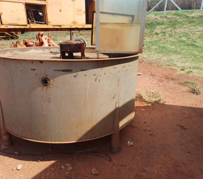 TANQUE MEXEDOR INOX 10M³