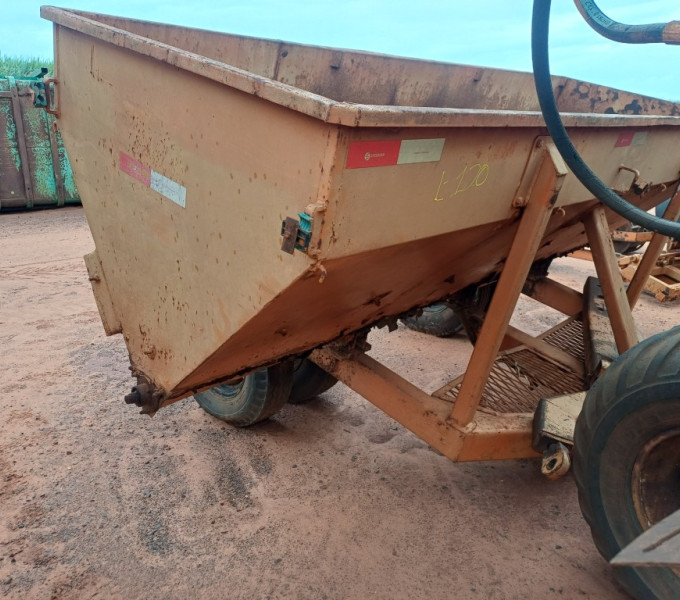 IMPLEMENTO AGRÍCOLA DISTRIBUIDOR DE CALCÁRIO, FROTA: 824041