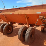 IMPLEMENTO AGRÍCOLA DISTRIBUIDOR, FROTA: 824045
