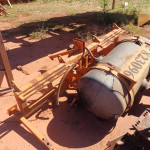 IMPLEMENTO AGRÍCOLA COBRIDOR C/ TANQUE 300L, FROTA: 823096