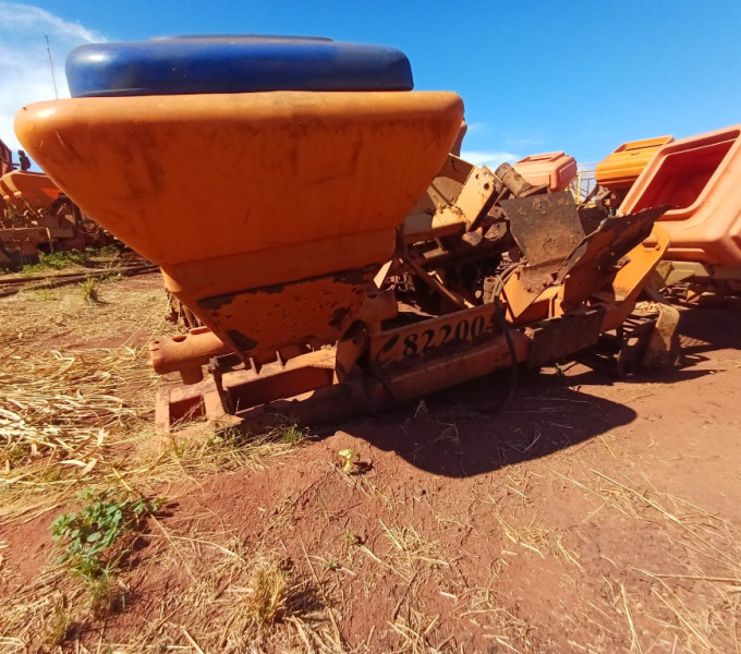 IMPLEMENTO AGRÍCOLA CULTIVADOR, FROTA: 822004