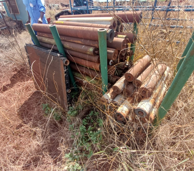 RADIADOR + BASE C/ BOMBA AC E ROLETES DE ESTEIRA AC