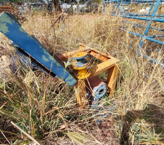 RADIADOR + BASE C/ BOMBA AC E ROLETES DE ESTEIRA AC