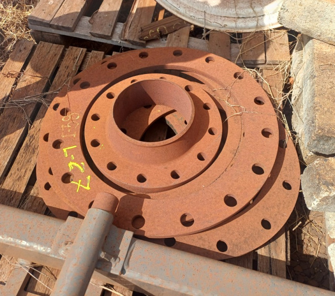 TUBO AC SCH 60  + 04 PLACAS AC + 05 FLANGES AC + 2 FLANGES + 12 BRAÇOS AC + 3 rodas + 4 abracadeiras em AC + 12 Flanges