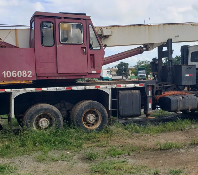 Caminhão Volvo FM12 380 6x4r, Placa: MUN-5927, Ano: 2000, C/ Implemento Guindaste Tadano TS300B1, ano: 2004, Frota: 103177