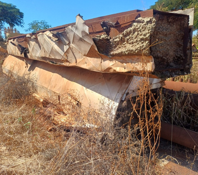 Lote com 2 dutos de gases para caldeira em aço carbono, destinado à condução de gases em sistemas térmicos e instalações industriais.