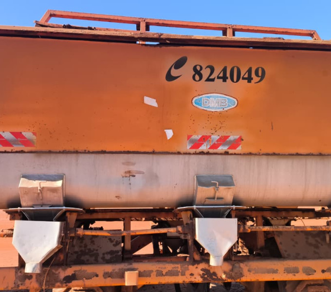 Distribuidor de calcário Frota: 824052