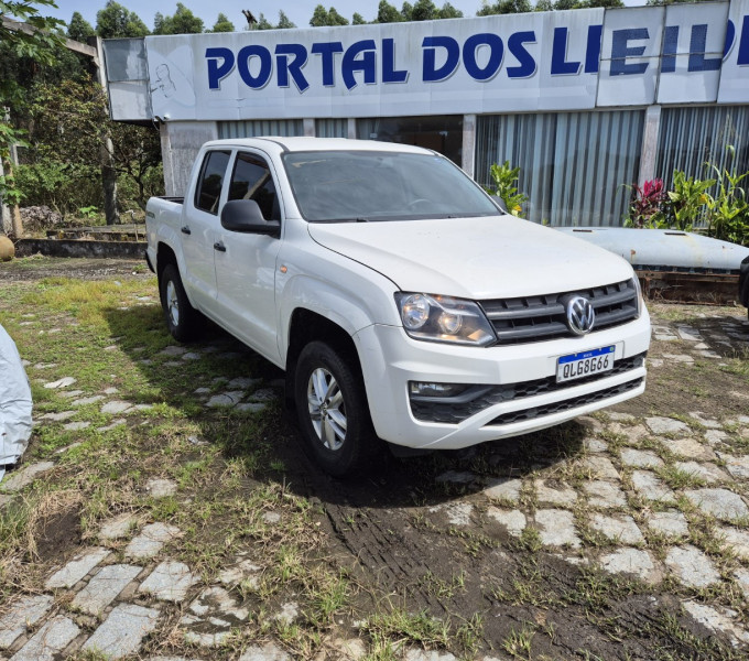 Automóvel Volkswagen Amarok CD 4x4 Diesel 2017; 
Documentação 2024 paga