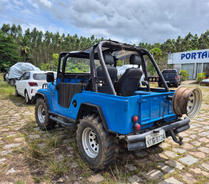 Automóvel Ford Jeep, ano 1978