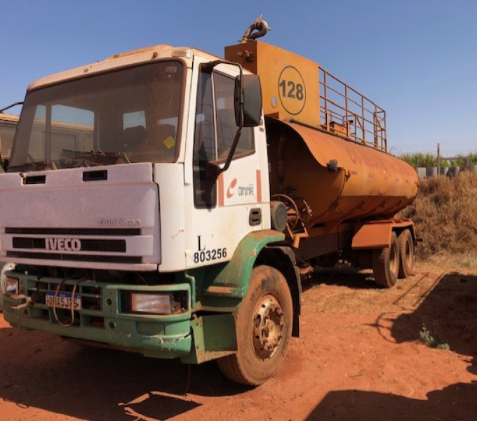 CAMINHÃO BOMBEIRO C/ TANQUE IVECO 260E25, 2011, OMA-5975, Frota: 803256 + Item 38