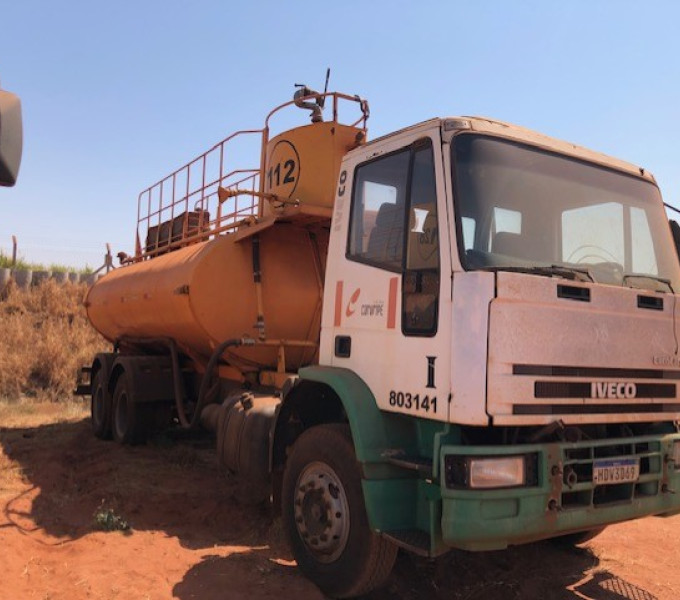 CAMINHÃO BOMBEIRO C/ TANQUE IVECO 260E25, 2011, HDW-3D69, Frota: 803141