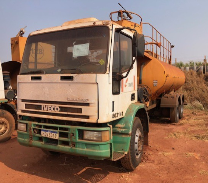 CAMINHÃO BOMBEIRO C/ TANQUE IVECO 260E25, 2011, HDW-3D69, Frota: 803141