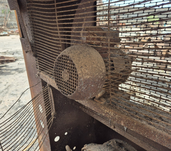 COMPRESSOR DE AR COM MOTORES ELÉTRICO WEG ( MOTORES SEM IDENTIFICAÇÃO)