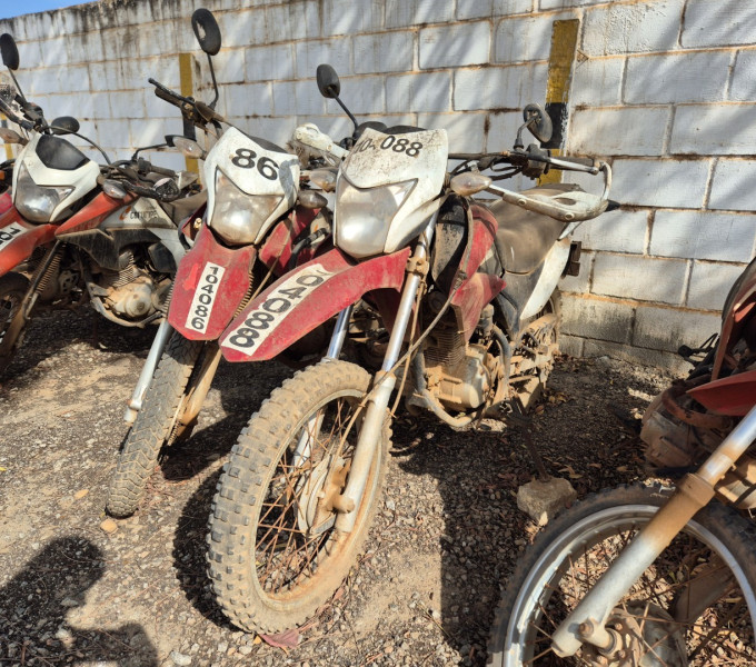 Motocicleta Honda NXR 150cc Bros ES, Ano 2014, Vermelha, Placa: OXG 7201, Frota: 104088 + Item 2 CX9