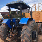 Trator de Pneus New Holland 8030, Ano 2013, Azul, Frota: 105328 + Item 9 e 22
