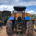 Trator de Pneus New Holland 8030, Ano 2013, Azul, Frota: 105328 + Item 9 e 22