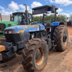 Trator de Pneus New Holland 8030, Ano 2013, Azul, Frota: 105328 + Item 9 e 22