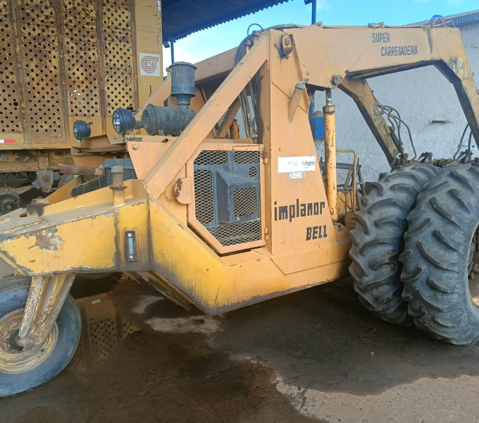 Super Carregadeira Implanor Bell, Frota: 24008