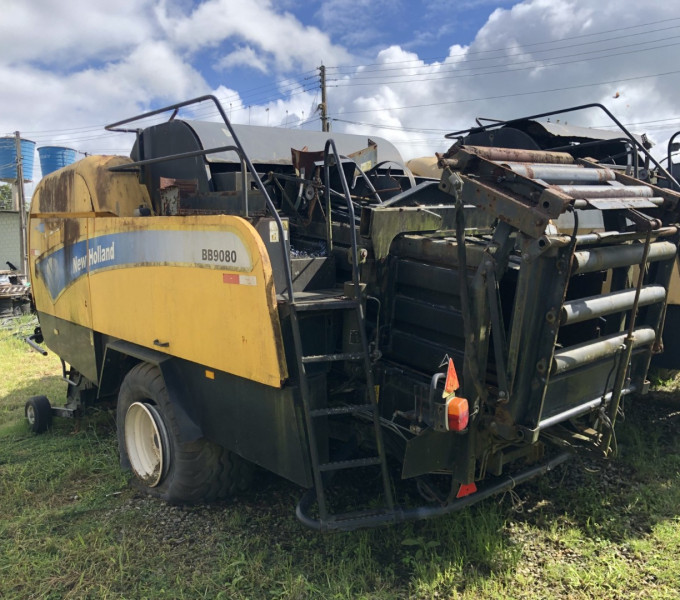 ENFARDADEIRA NEW HOLLAND BB9080, ANO 2012