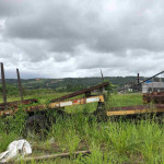PLATAFORMA DE REBOQUE REGULAVEL, MODELO MIL STAK, ANO 2012 (SOBE E DESCE) (OBS: CONTÉM 2 PNEUS, +/- 9 METROS, LANTERNA OK)