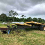 PLATAFORMA DE REBOQUE REGULAVEL, MODELO MIL STAK (SOBE E DESCE) (OBS: CONTÉM 2 PNEUS, +/- 9 METROS, LANTERNA OK)