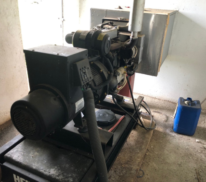 01 GERADOR DIESEL HEIMER , 15KVA (OBS: CONTÉM BATERIA MOURA, 01 QUADRO HEIMER, 03 PAINES GMS, SEM CABO ELÉTRICO)