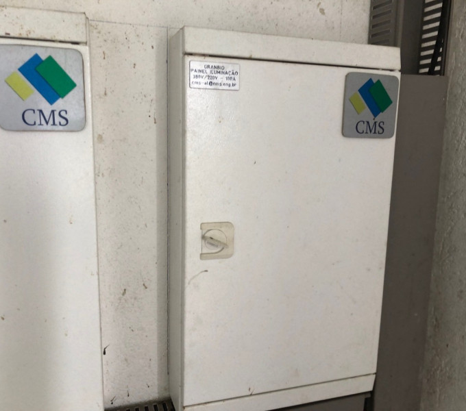 01 GERADOR DIESEL HEIMER , 15KVA (OBS: CONTÉM BATERIA MOURA, 01 QUADRO HEIMER, 03 PAINES GMS, SEM CABO ELÉTRICO)