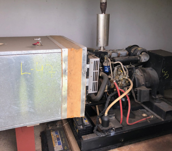 01 GERADOR DIESEL HEIMER , 15KVA (OBS: CONTÉM BATERIA MOURA, 01 QUADRO HEIMER, 03 PAINES GMS, SEM CABO ELÉTRICO)