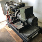 01 GERADOR DIESEL HEIMER , 15KVA (OBS: CONTÉM BATERIA MOURA, 01 QUADRO HEIMER, 03 PAINES GMS, SEM CABO ELÉTRICO)