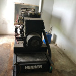 01 GERADOR DIESEL HEIMER , 15KVA (OBS: CONTÉM BATERIA MOURA, 01 QUADRO HEIMER, 03 PAINES GMS, SEM CABO ELÉTRICO)
