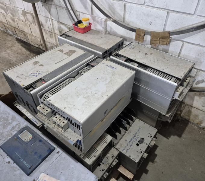 INVERSOR DE FREQUENCIA WEG MOD BRCFW CFW-11 VECTRUE INVERTER