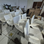 13 CADEIRAS GIRATÓRIAS COM RODIZIO, 16 CADEIRAS DE PVC AZUL (FIXA), 06 CADEIRAS DE ESTUDANTE, 13 CADEIRAS DE RODÍZIO BRANCA ( GIRATÓRIAS E COM BRAÇO), 03 CADEIRAS GIRATÓRIAS FIXAS, 04 CADEIRAS FIXAS PERFURADAS