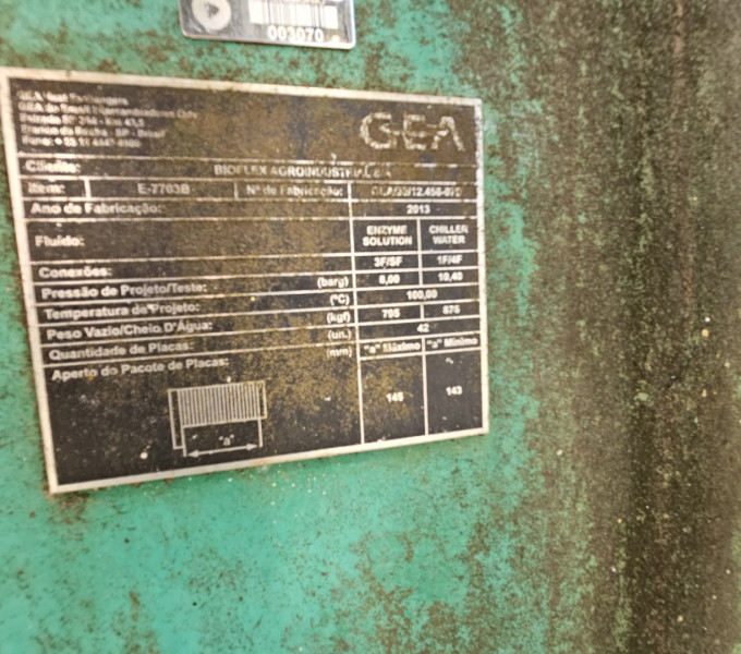 01 TROCADOR DE CALOR DE PLACAS APV GEA, E7703B